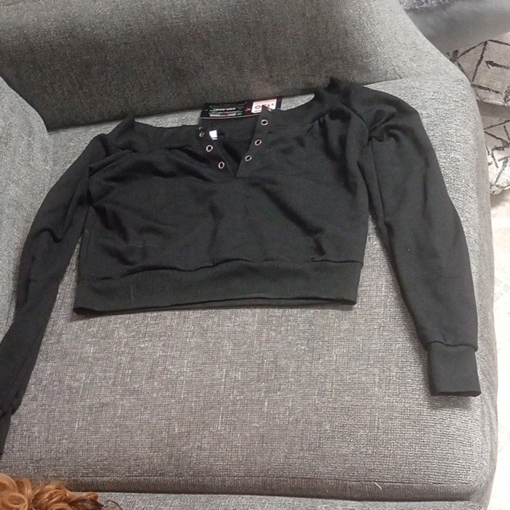 Black Long Sleeve Crop Top